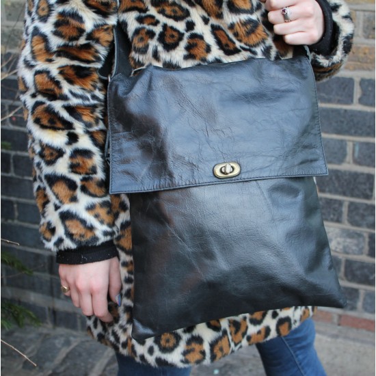 Messenger Large Twister Bag Black leather